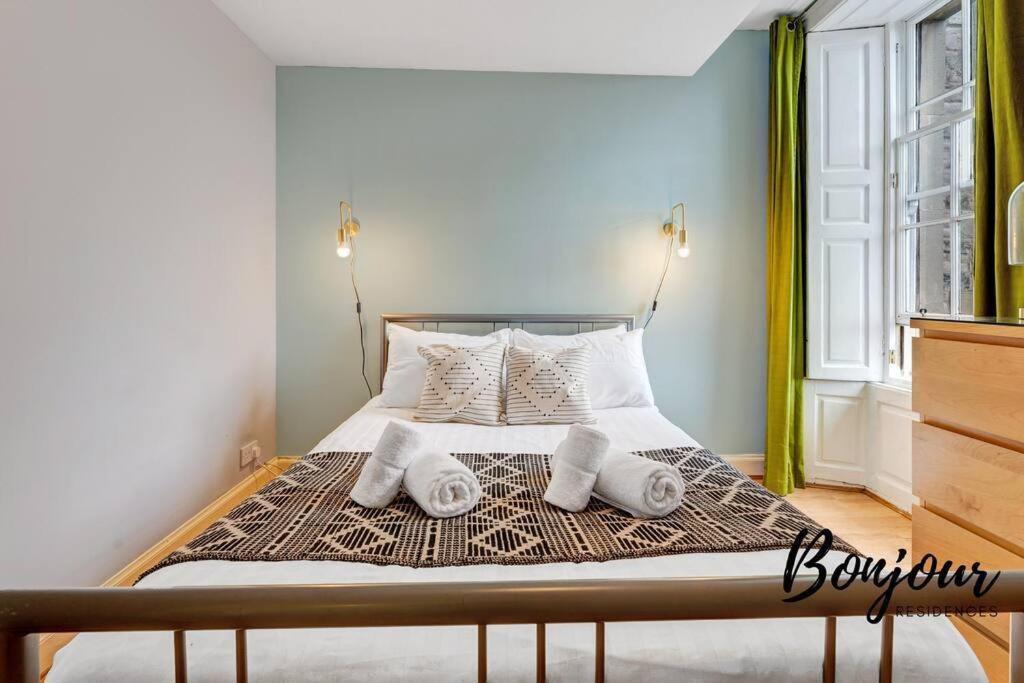 Monge Suite Old Town 2Br-1Ba, Near Royal Mile By Bonjour Residences เอดินบะระ ภายนอก รูปภาพ