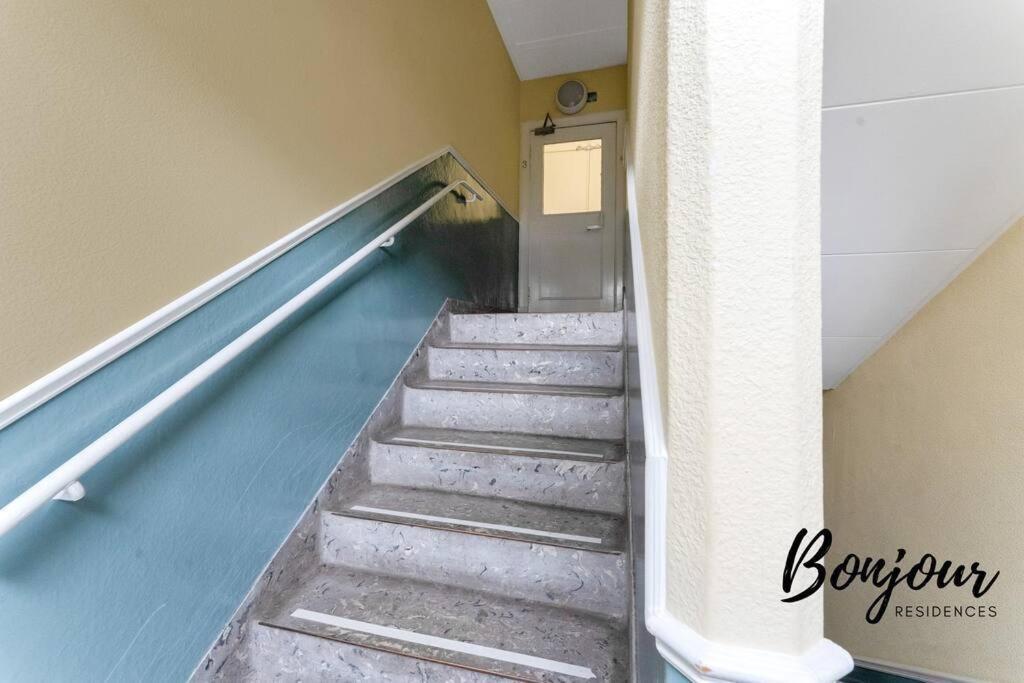 Monge Suite Old Town 2Br-1Ba, Near Royal Mile By Bonjour Residences เอดินบะระ ภายนอก รูปภาพ