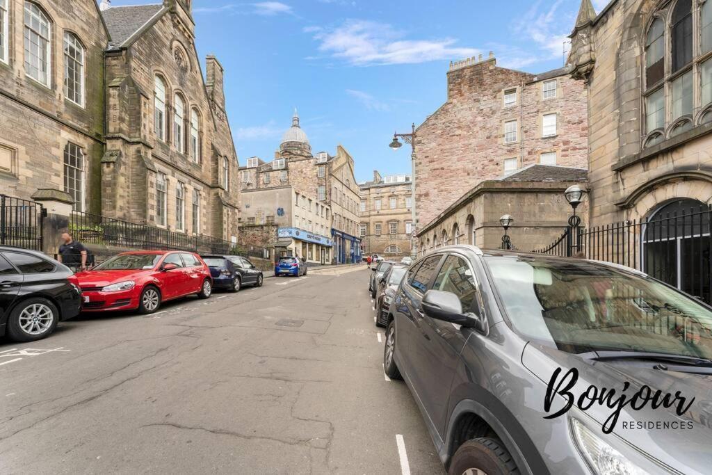 Monge Suite Old Town 2Br-1Ba, Near Royal Mile By Bonjour Residences เอดินบะระ ภายนอก รูปภาพ