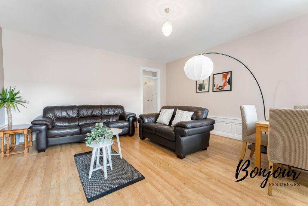 Monge Suite Old Town 2Br-1Ba, Near Royal Mile By Bonjour Residences เอดินบะระ ภายนอก รูปภาพ